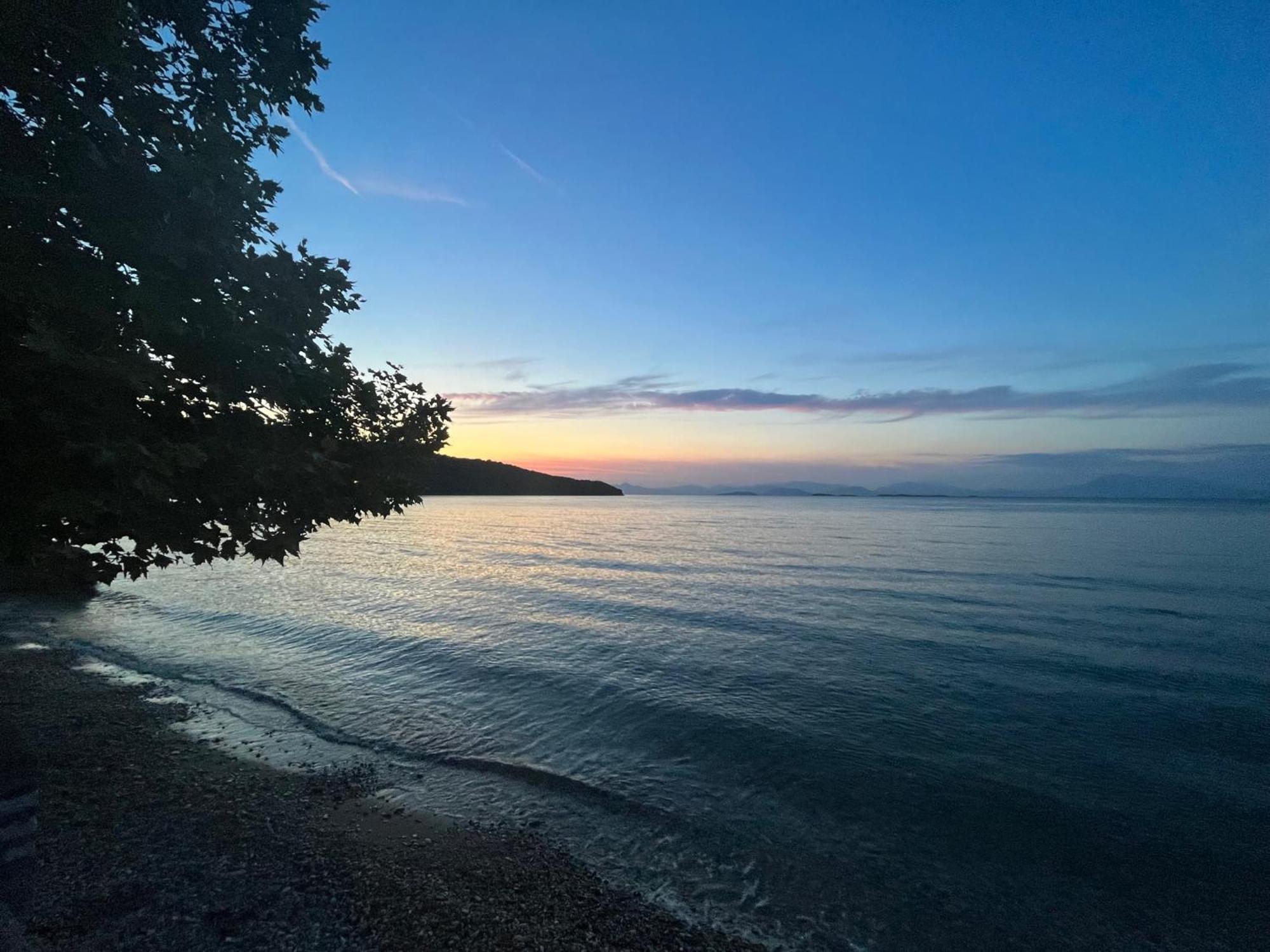 Manna Gea Glamping Domes Otel Vonitsa Dış mekan fotoğraf