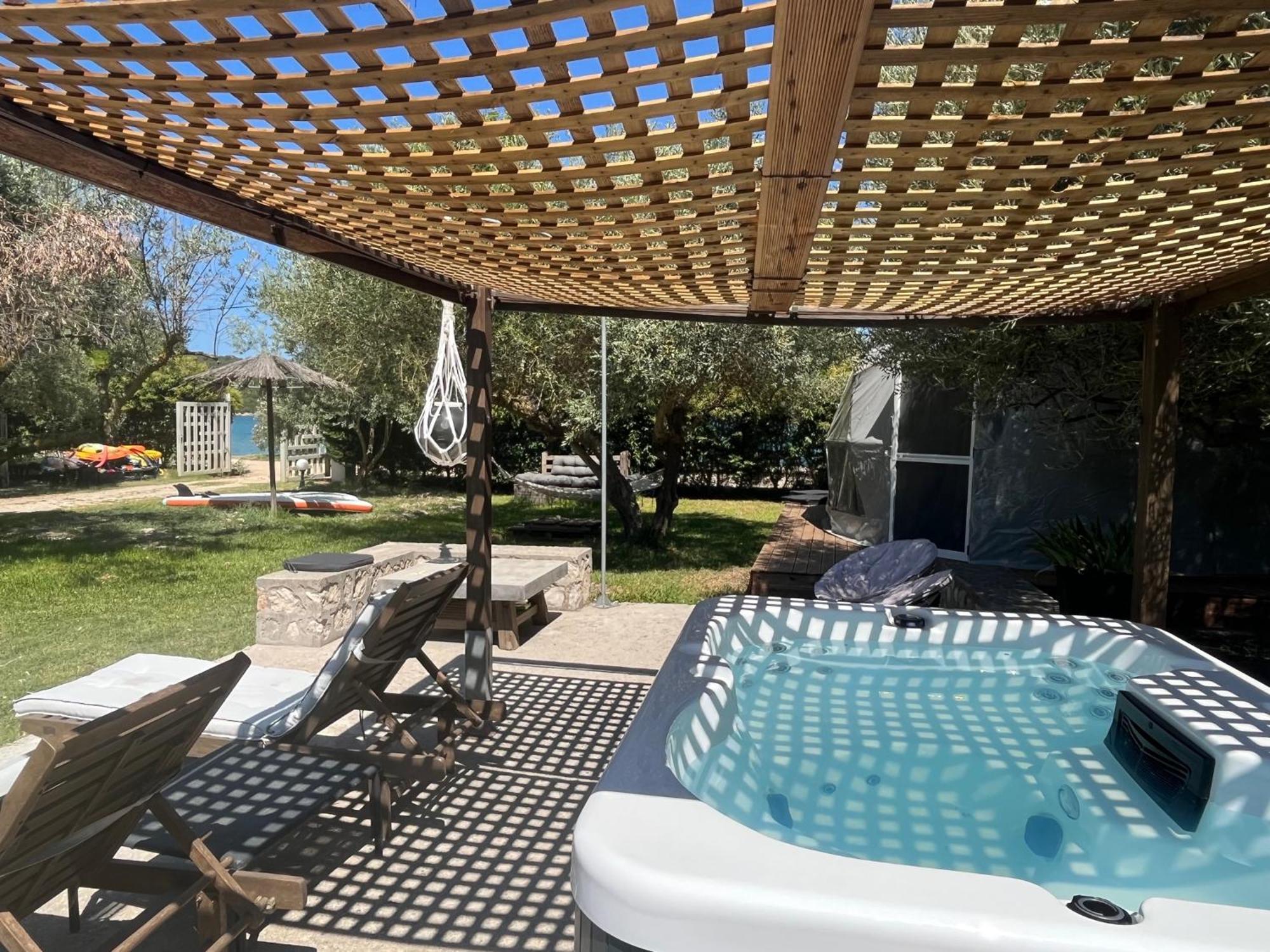 Manna Gea Glamping Domes Otel Vonitsa Dış mekan fotoğraf